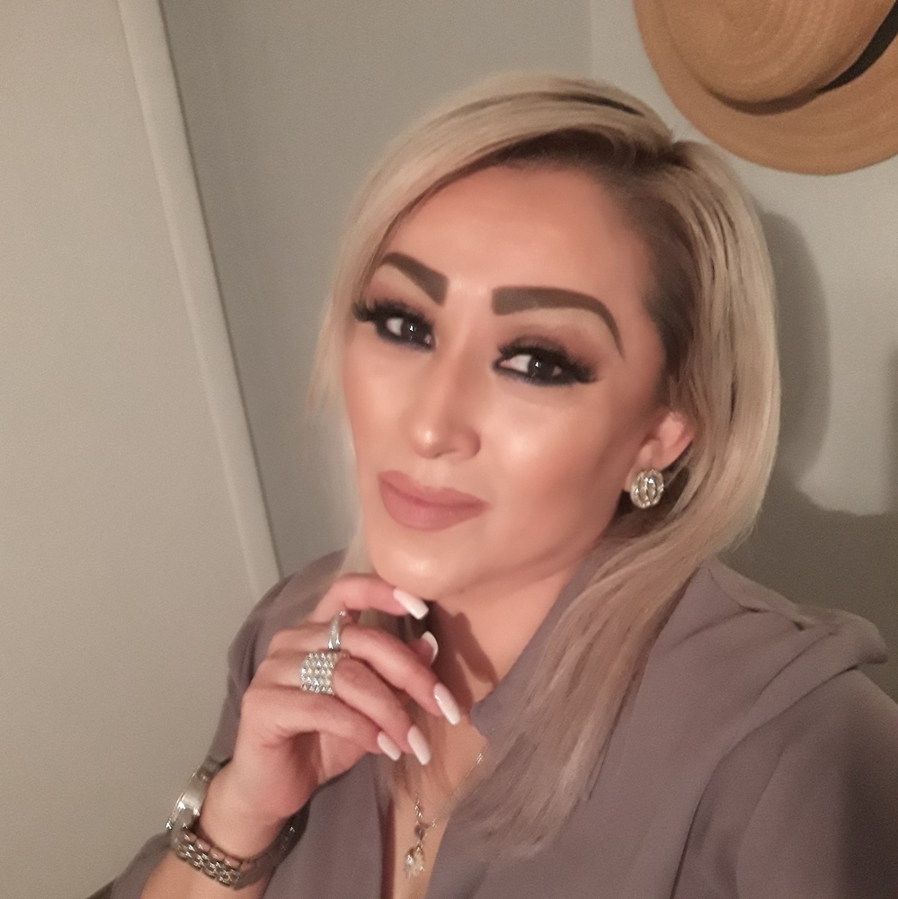 Meet your Posher, Lisa
